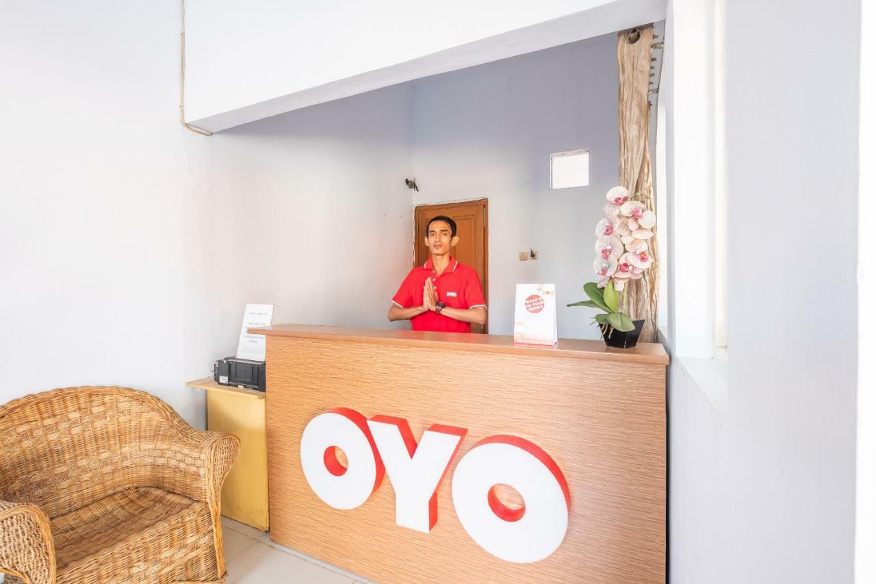 Oyo 863 Tenacity Guest House Syariah Cirebon Exterior foto