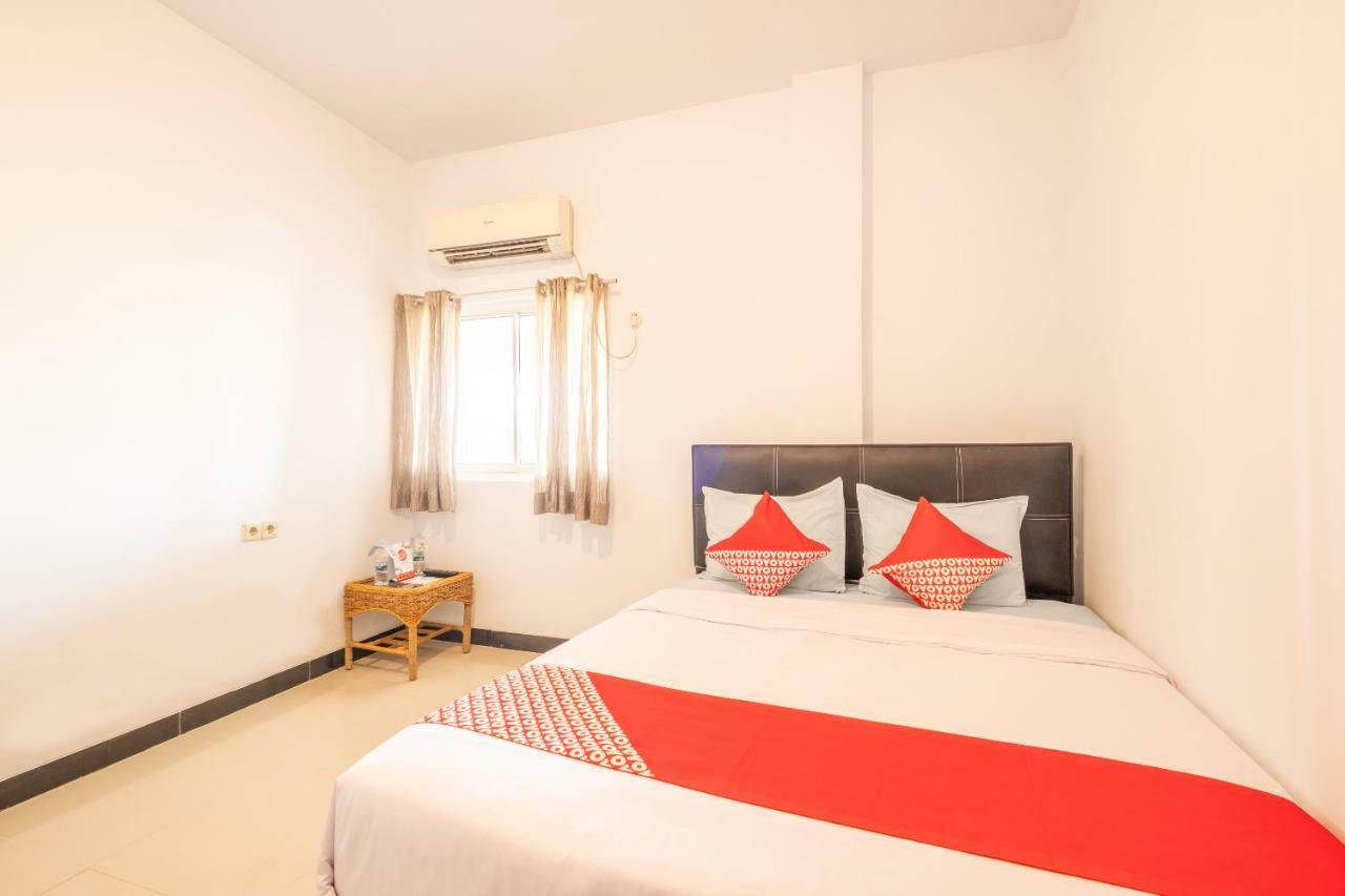 Oyo 863 Tenacity Guest House Syariah Cirebon Exterior foto