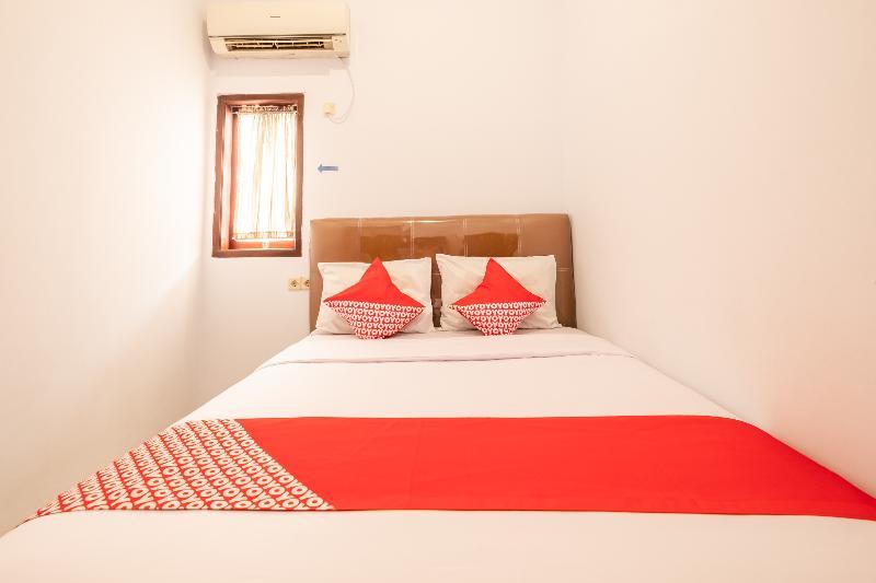 Oyo 863 Tenacity Guest House Syariah Cirebon Exterior foto